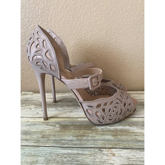 Valentino Garavani Nude Laser Cut Mary Jane Peep Toe Heels Sz 37 Made in Italy - Picture 2 of 15